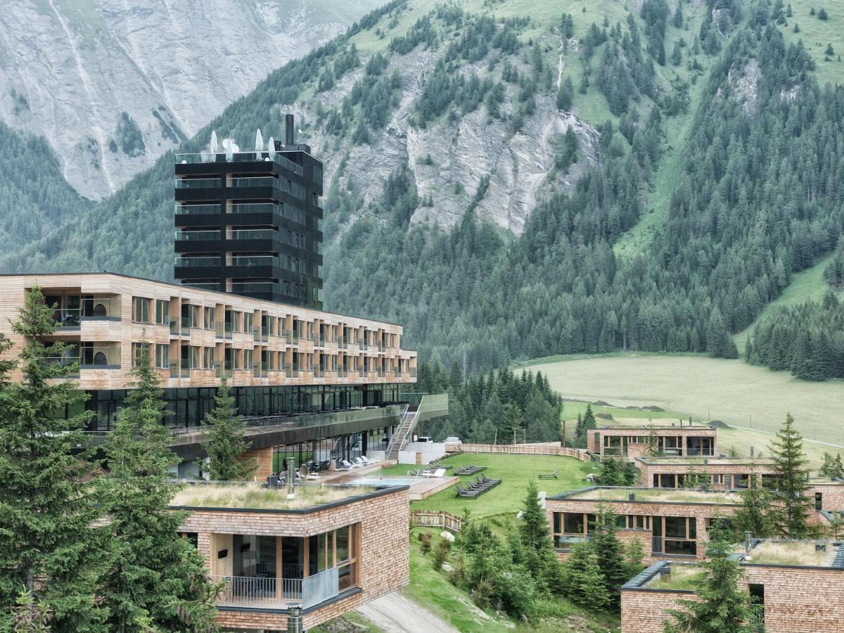 Gradonna Mountain Resort Chalets & Hotel Kals am Grossglockner Exterior photo