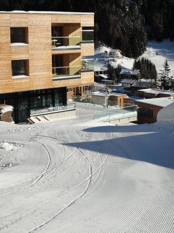 Gradonna Mountain Resort Chalets & Hotel Kals am Grossglockner Exterior photo